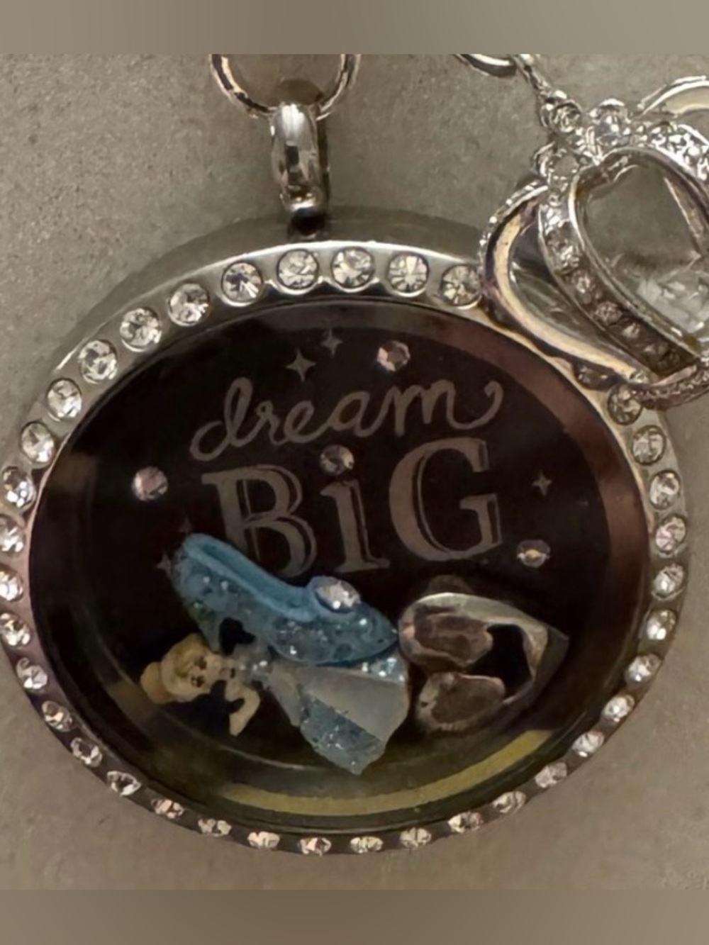 ORIGAMI OWL Silver-Tone Chain & Locket with Cinderella Charms! 🩵🤍🖤